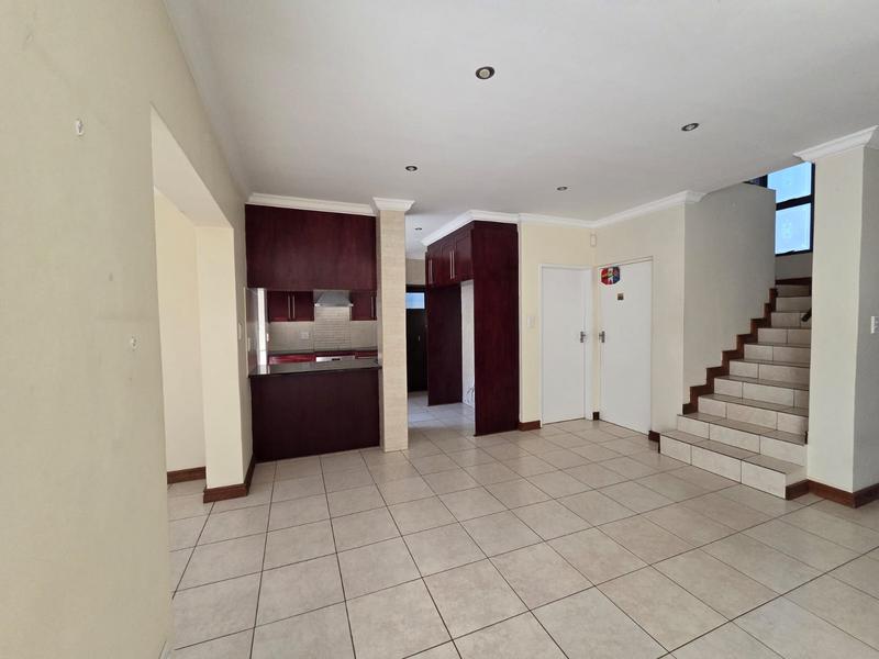 3 Bedroom Property for Sale in Gateway Manor North West